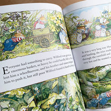 Load image into Gallery viewer, Spring Story: Brambly Hedge